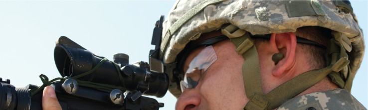 military service member using 3m earplugs